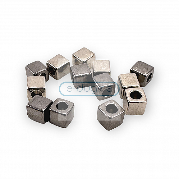 Tie end Cube Shape 5 x 5 mm Inlet 2.5 mm Cord End E 1804