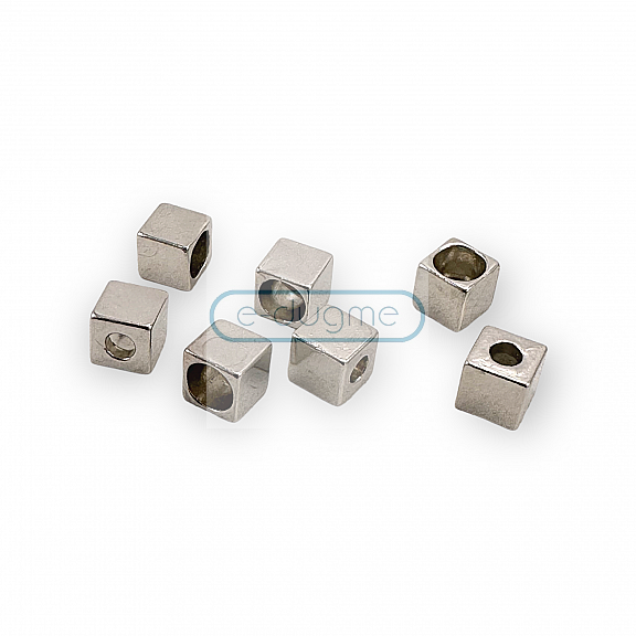 Connecting Cube Shape 8 x 8 mm Cord Hole 4 mm PBB0014