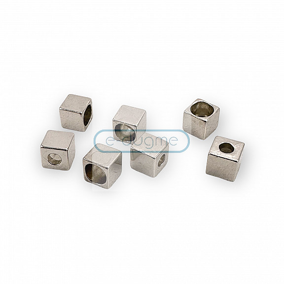 Connecting Cube Shape 8 x 8 mm Cord Hole 4 mm PBB0014