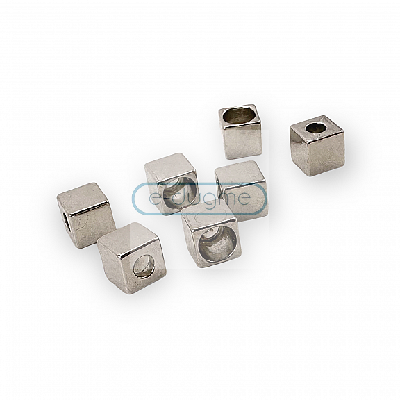 Connecting Cube Shape 8 x 8 mm Cord Hole 4 mm PBB0014